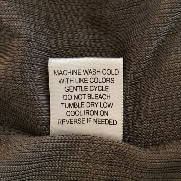 CURE brand women’s gray silver sparkle keyhole front blouse top l/s size M - Picture 12 of 12